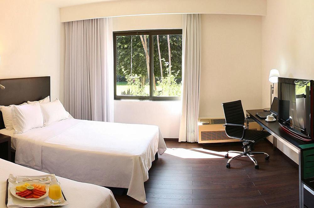 Fiesta Inn Xalapa Zewnętrze zdjęcie